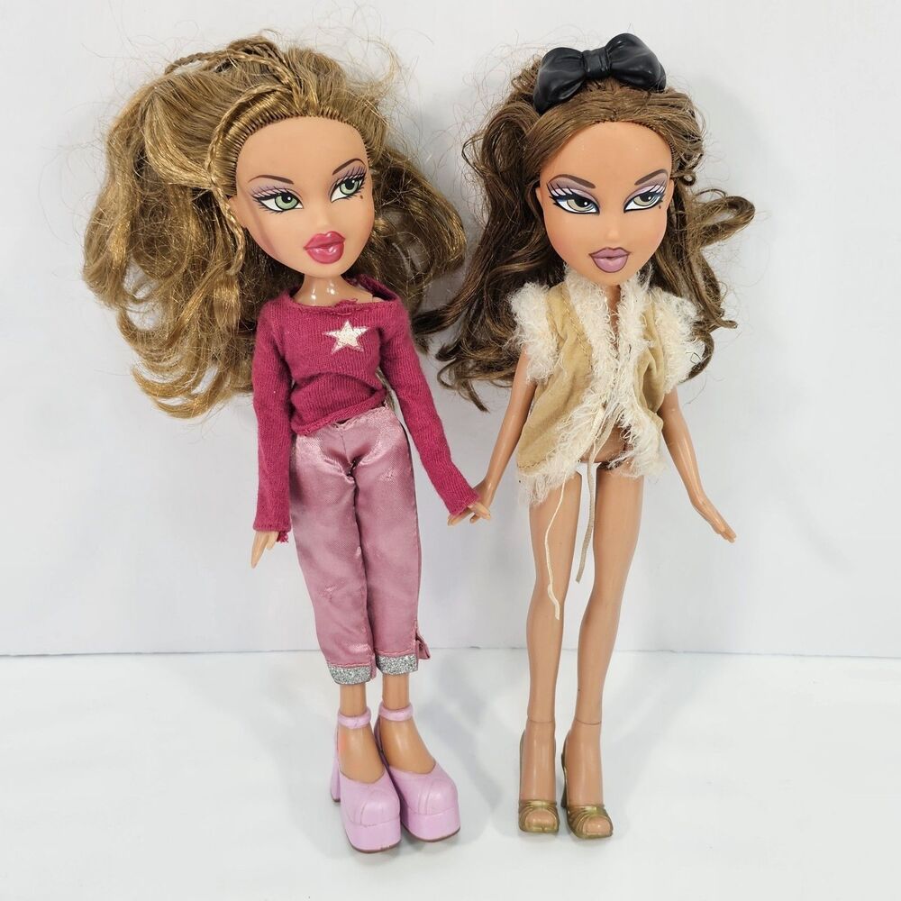 Vintage 2001 MGA Bratz Dolls Duo 2 Dolls With Shoes